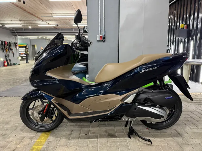 Vendo PCX DLX 2025 zero