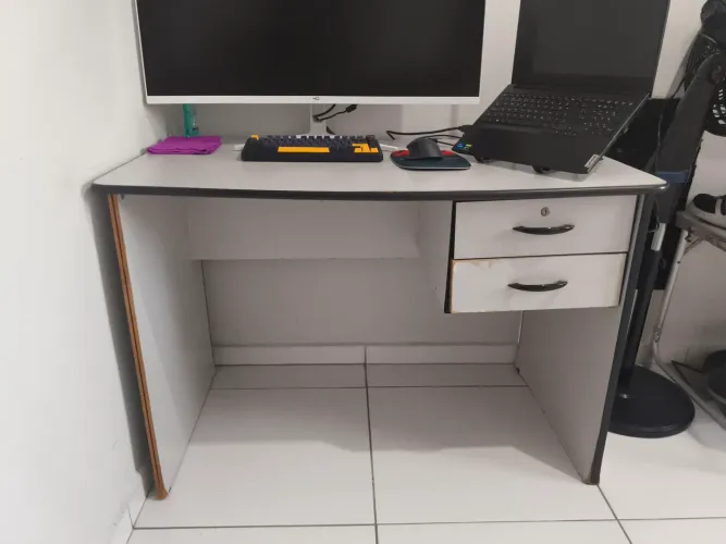 Mesa de Estudos e Computador c/ Gavetas