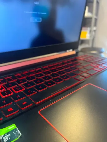 Notebook Acer Nitro 5 em perfeito estado