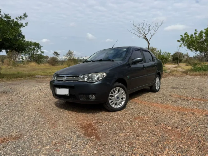 Fiat Siena HLX 1.8 MPI Flex 8V 4P 2007