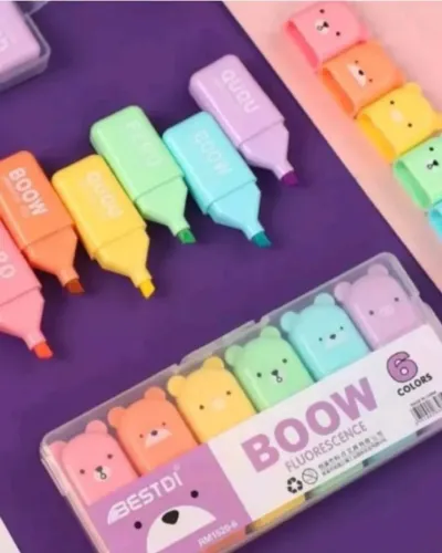 Kit de marca texto em formato de urso