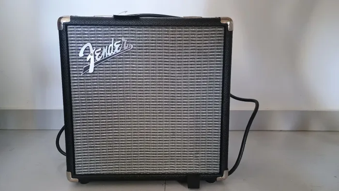 Amplificador de contrabaixo Fender Rumble 15