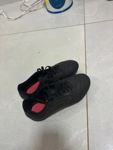 Chuteira umbro