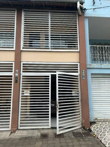 Aluga-se apartamento no centro de Ipiaú/Ba