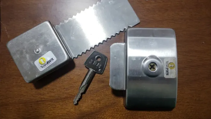 Fechadura JBM aço inox 
