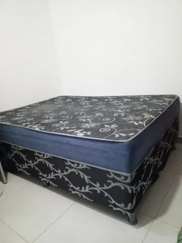 VENDE-SE CAMA DE CASAL