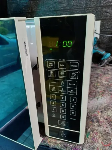 Micro-ondas 30 litros, 3 mes de garantia