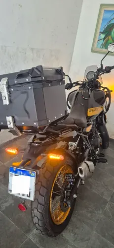 Royal Enfield Himalayan 450 - Hanley Black - 3.500km rodados