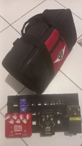 Pedal board CFD com bag.