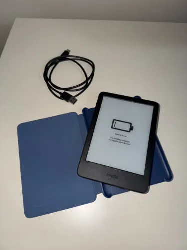 Kindle 11ª Geração 2024 + Capa de Tecido Azul original ? praticamente novo
