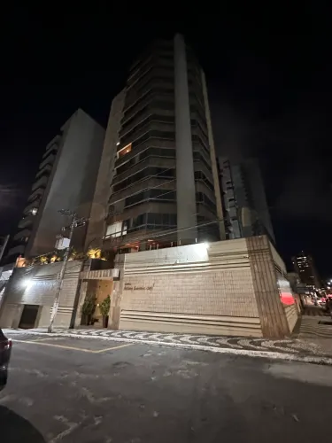 Apartamento amplo Nações Unidas