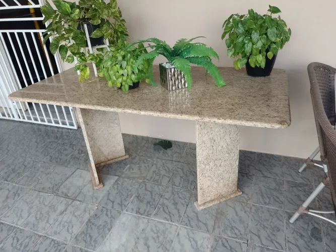 Mesa granito retangular clara