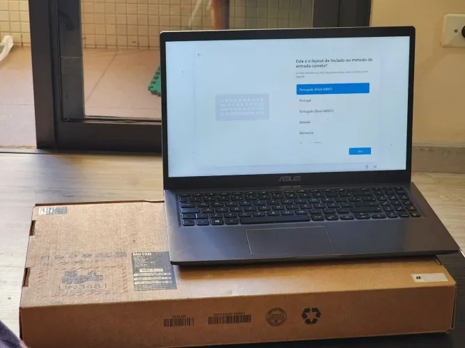 Vendo Notebook ASUS M515D 15,6" - Leve, Rápido e Focado em Produtividade!