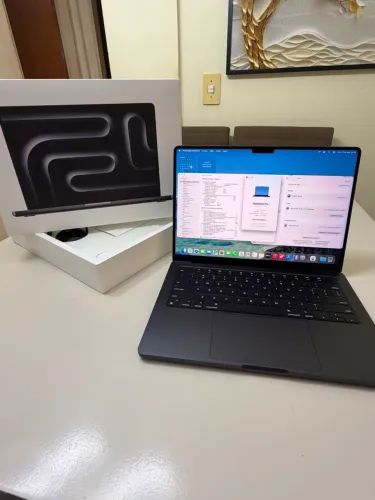 MacBook Pro m4 14 inch 16gb ram 512gb das