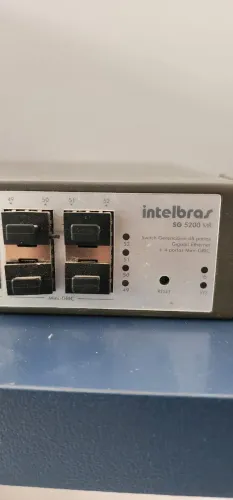 Switch Intelbras gerenciável 48 portas Gigabit + fibra