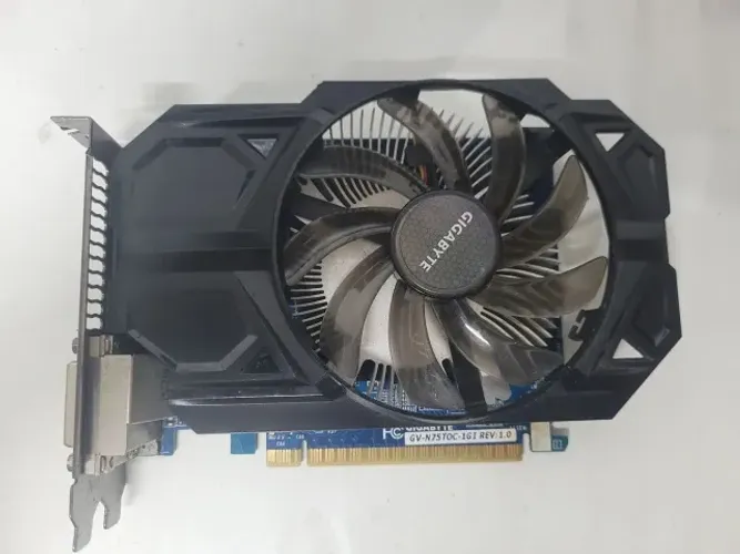 Placa de video gtx 750 ti 1GB