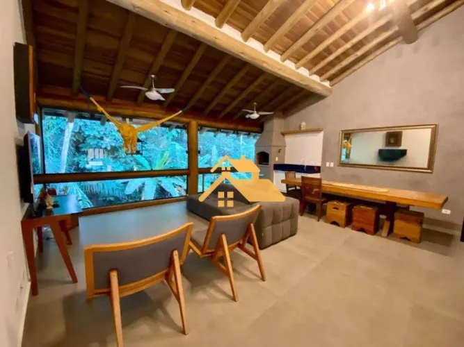 Village em Maresias com 3 Dormitórios (1 Suíte), Varanda Gourmet e Lazer Completo em Condo