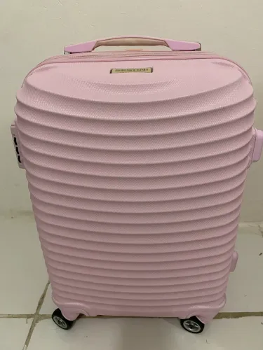 Vendo uma linda mala e uma capa protetora TAM P  Sestini 