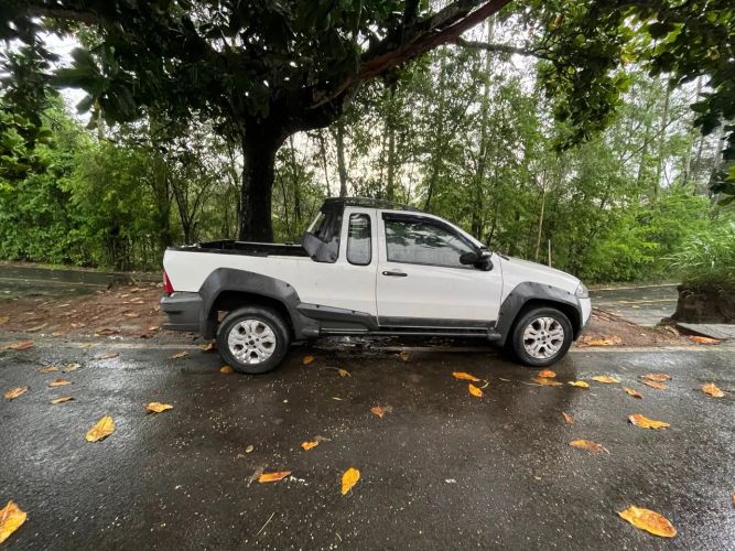 Imagem de Fiat Strada Adventure 1.8/ 1.8 Locker Flex CE 2012