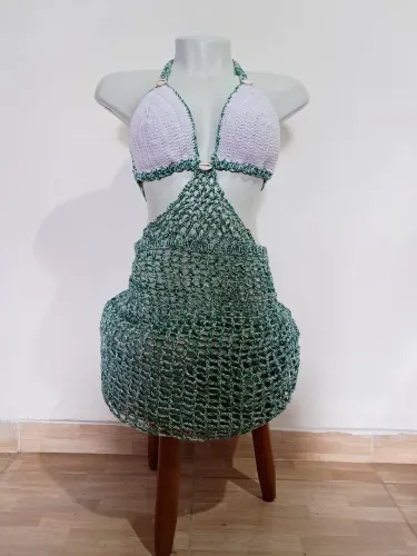 Conjunto de crochê duas peças.