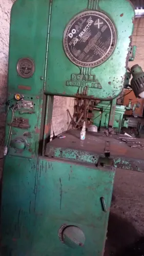 Máquina de serrar aço,com soldador da Serra acoplada