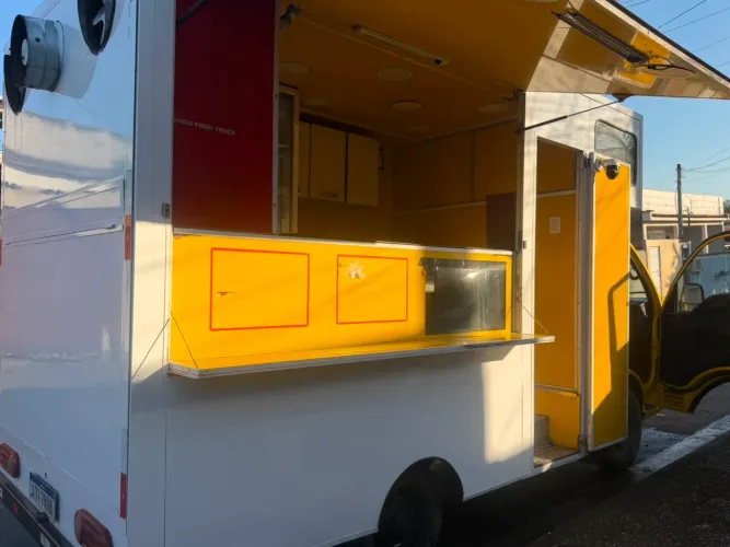 Food truck kia bomgo 2011