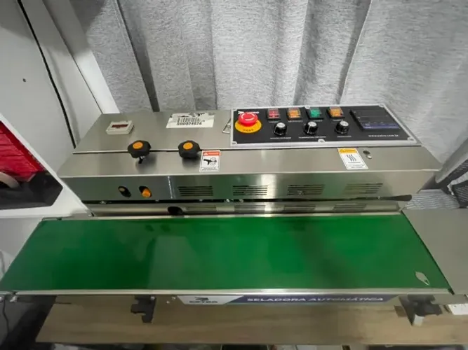 Seladora Automática com datador, usei 5 vezes