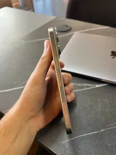 iPhone 15 pro Max - 256Gb - bateria 82%