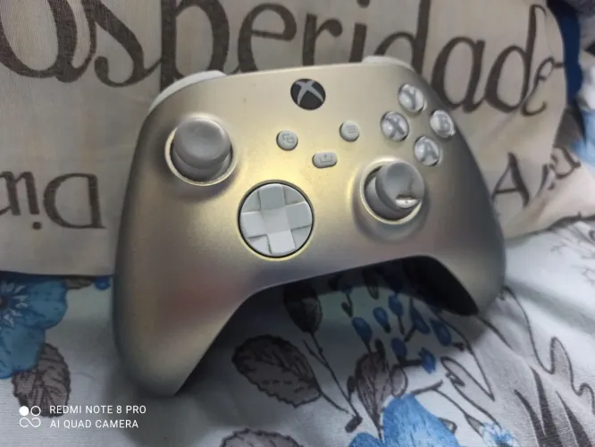 Controle de Xbox Prateado frutacor - Leia tda descrição