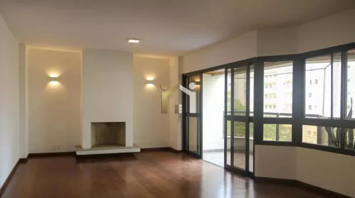 Apartamento para locação com 190m², 4 dormitórios sendo 2 suítes e 3 vagas de garagem