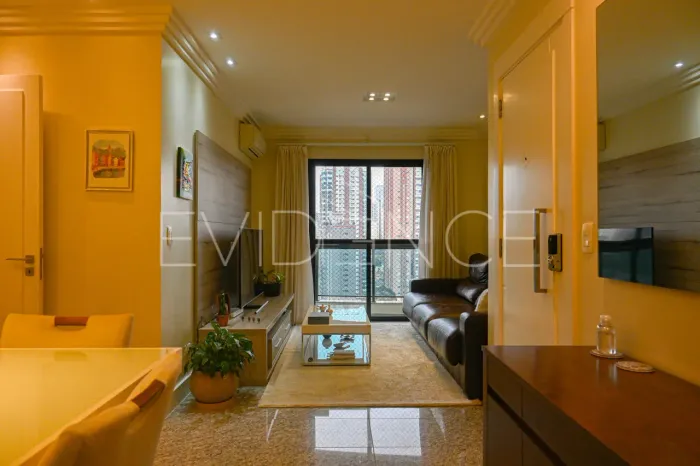 Apartamento à venda em excelente localização no miolo do Anália Franco com 112 m²
