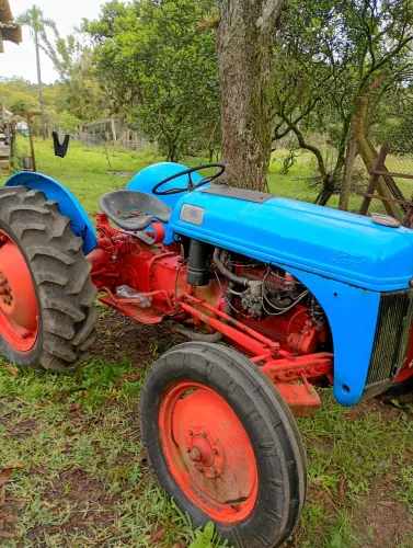 Trator Ford 1950