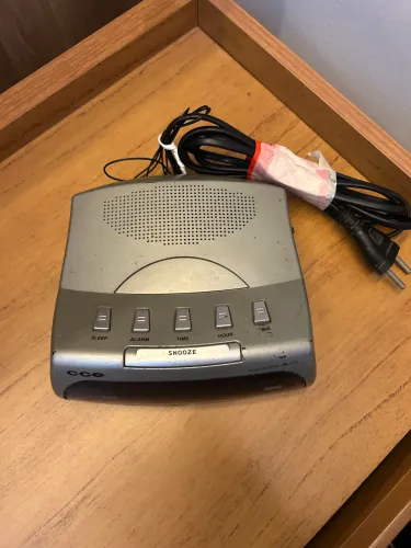 Rádio relógio cce antigo funcionando 