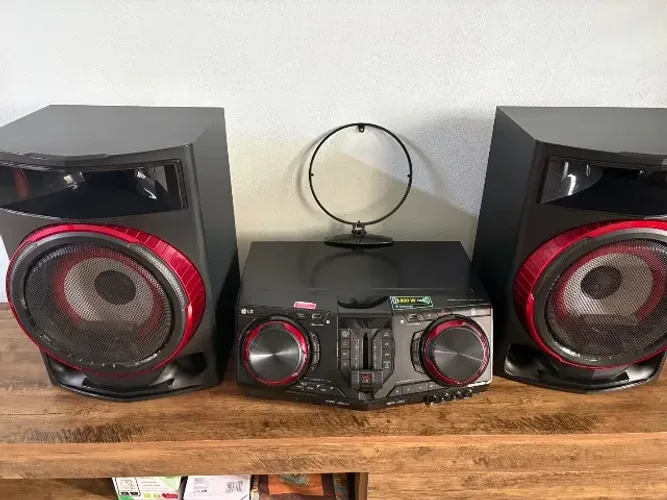 Som LG 1800w
