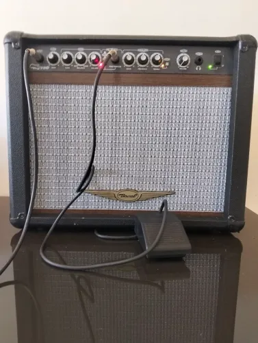 Apmlificador - Cubo de Guitarra - Onel OCG200 - 60W