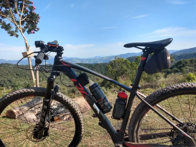 Bicicleta Oggi Big Wheel 7.4 2021 - Estado de Zero (Apenas 400 km)