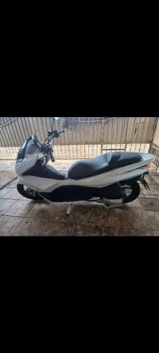 Pcx de mulher única dona
