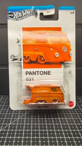 Hot Wheels Kool Kombi Pantone 021 Silver Series - Lacrada