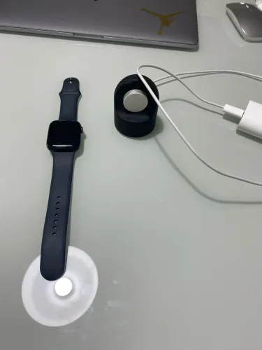 iPhone Watch- série 8 45mm GPS