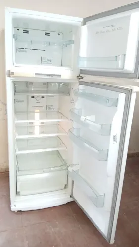 BRASTEMP DÚPLEX FROSTFREE 110VOLTS LINDÍSSIMA EXCELENTE ENTREGO GRÁTIS ACEITO CARTÃO