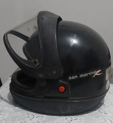 Capacete Taurus San Marino