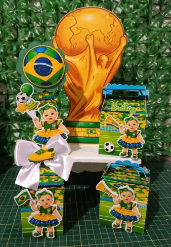 Kit Festa Personalizado Brasil/Futebol | Centro de Mesa, Sacolinhas e Papelaria Premium