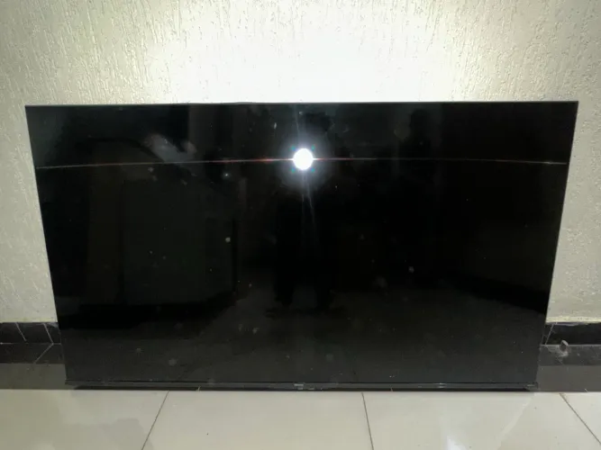 Tv Hisense para concerto ou retirada de peças