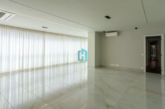 Apartamento Luxuoso à Venda em Vila Nova Conceição
