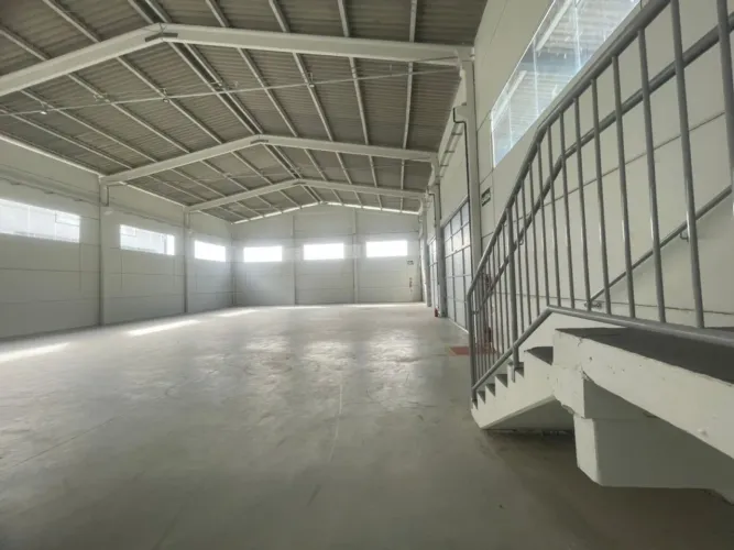 Galpão para alugar por R$ 12000.00, 600.00 m2 - ILHA DA FIGUEIRA - GUARAMIRIM/SC