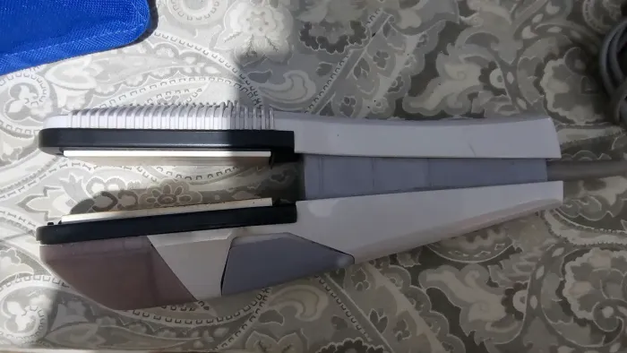 Prancha de cerâmica a vapor BaByliss Paris