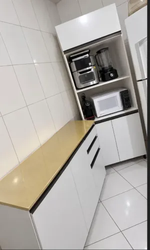 Armario de cozinha e Torre