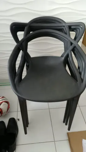 Vendo 4 cadeiras seminovos 200 reais 