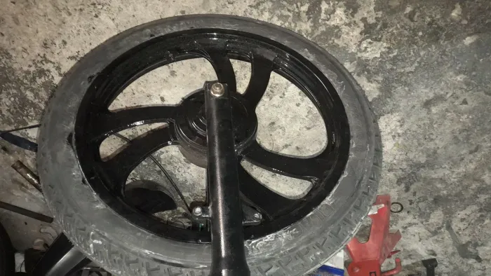 Vendo ou troco par de rodão, da fan 150 por rodas de ferro