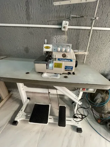 Overlock em 10 vezes de 156 reais